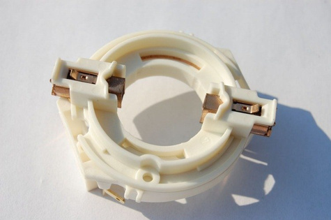 BOSCH Część zamienna do PSB 1000 RPE- Szczotkotrzymacze (kpl.) + Szczotki (kpl.) nr.16 Kod: 2 604 337 104 (zam. 2 604 337 061)