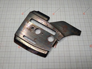 MAKITA Część zamienna do DCS7301- Osłona Nr. 154 Kod: 038111030