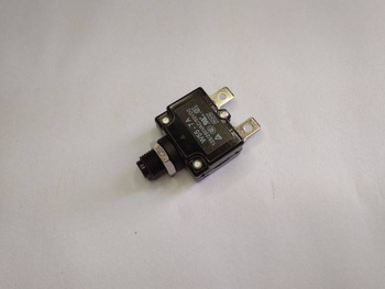 MAKITA Część zamienna do MLT100- Wyłącznik przeciążeniowy Nr. 104 Kod: JM27000121