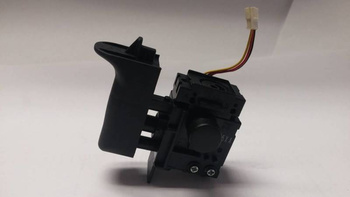 MAKITA Część zamienna do HP2071- Włącznik Nr. 52 Kod: 650212-1